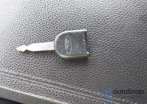 2007 Ford Expedition Xlt из США, поврежденный, VIN 1FMFU16567LA88337